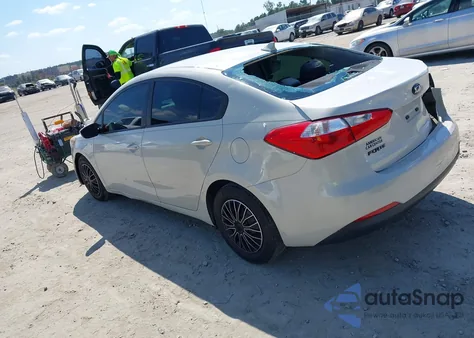 2015 Kia Forte Lx z USA, uszkodzony, nr VIN KNAFK4A61F5358375
